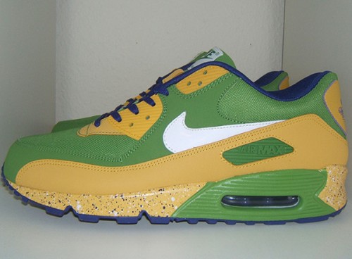 do air max 90s run small