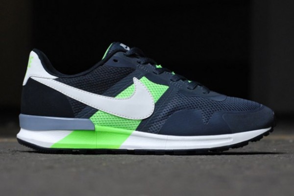 Nike Air Pegasus 83/30