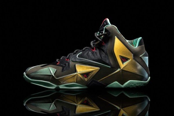 nike-lebron-xi-11-kings-pride-official-01