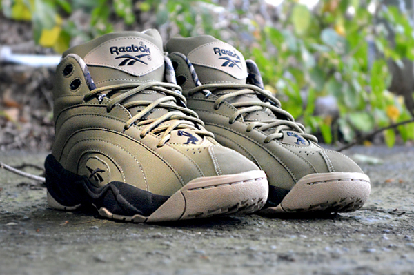 Reebok shaqnosis hot sale barracks