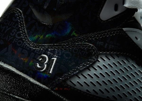 air-jordan-5-doernbecher-4