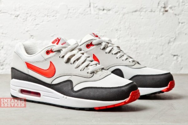 Nike Air Max 1 Essential Challenge Red/Pale Grey