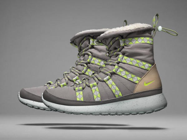 Nike-Roshe-Run-Hi-SneakerBoot