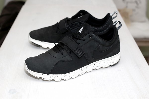 Nike SB Trainerender ACG Black & White 2014 (2)