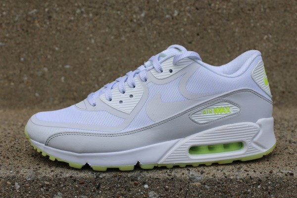 nike-air-max-90-cmft-tape-glow-in-the-dark-1