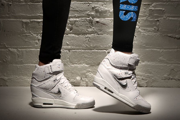 nike revolution high sky