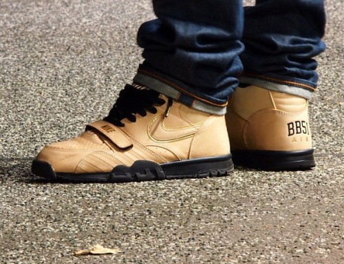 nike air trainer noir