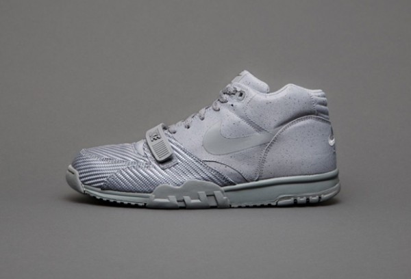 nike-air-trainer-1-mid-monotones