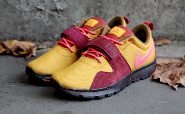 nike-trainerendor-sulfur-vivid-atomic-red-7