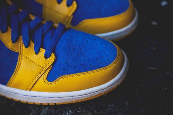 Air Jordan 1 Hi Retro OG "Laney"