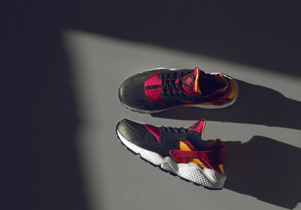 Nike Air Huarache Le Black/Laser Orange/Fuchsia