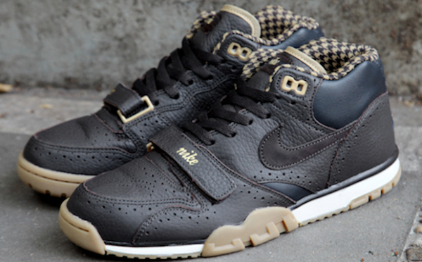 Nike Air Trainer 1 Mid QS Brogue