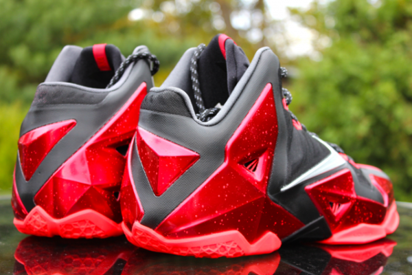 nike-lebron-11-away-4