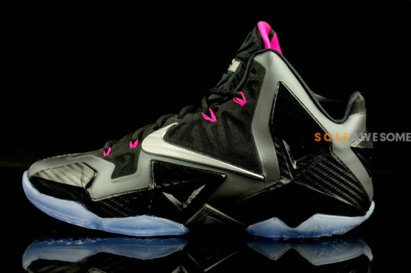 nike-lebron-11-gr-carbon-fiber-pink-2-02