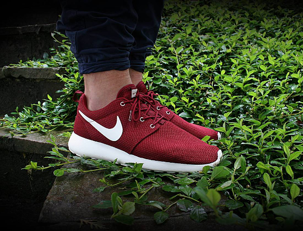 porter des nike roshe run homme