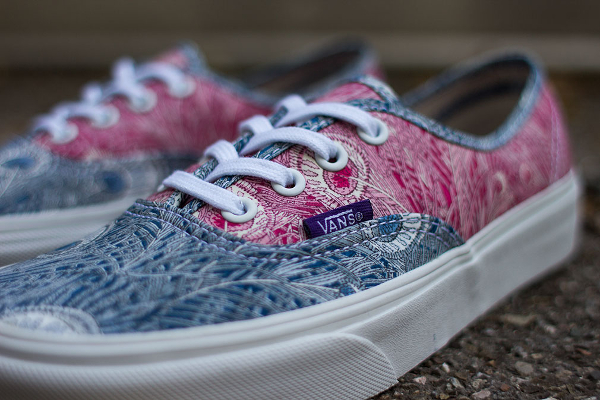 vans liberty peacock