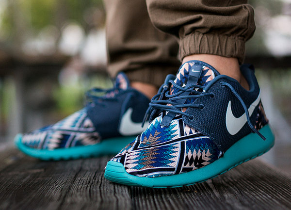 Nike Roshe Run Tribal Blue par Niwreig