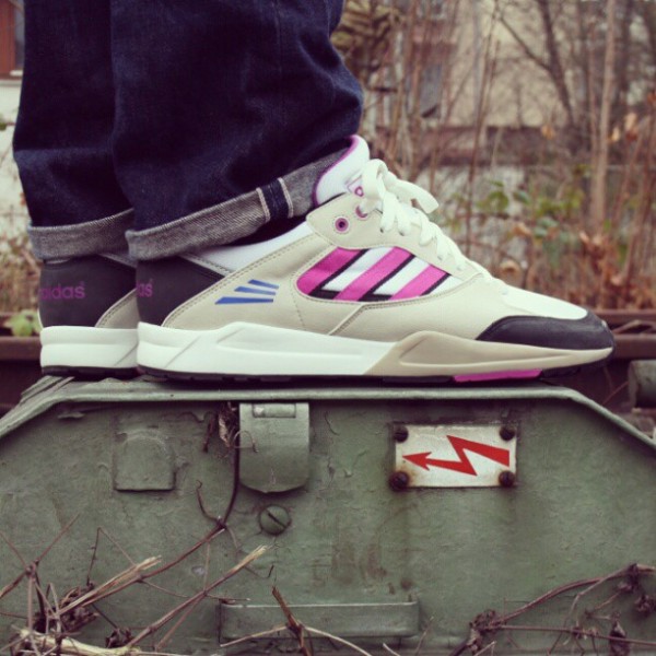 adidas-tech-super-chrisflanell-