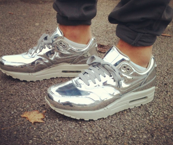 nike tn liquid metal