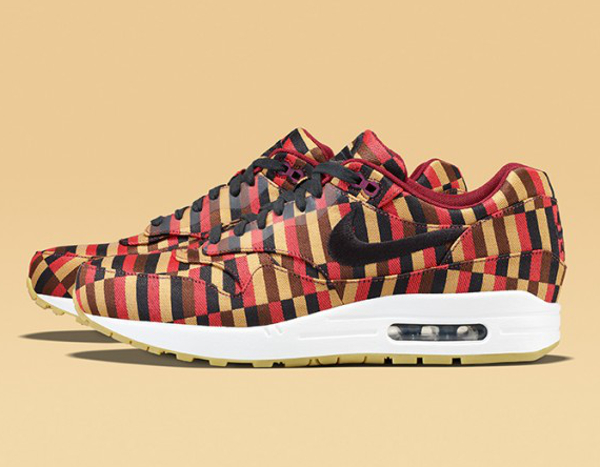 Nike Air Max 1 & 90 x Roundel by London Underground