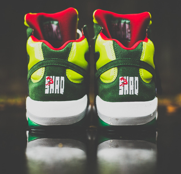 Reebok Shaq Attaq “Ghost of Christmas Present”