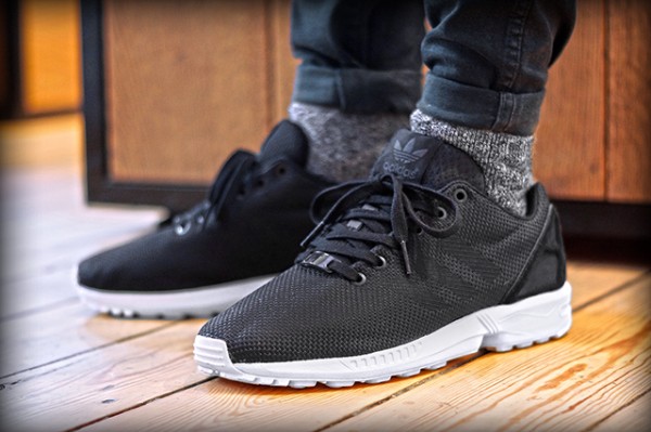 ADIDAS-ORIGINALS-ZX-FLUX-BLACK-ELEMENTS (2)