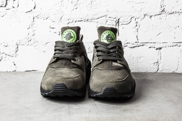 nike-air-huarache-cargo-khaki-sequoia-2