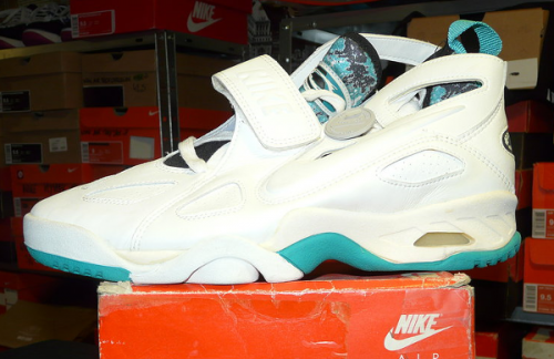 nike air challenge 3