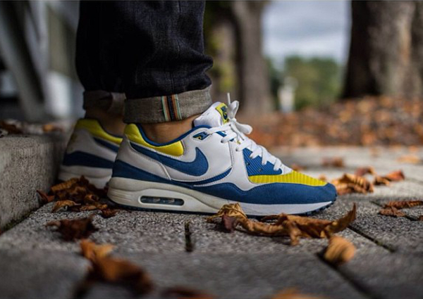 nike air max light yellow