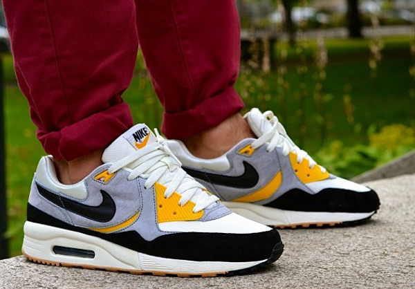 air max light yellow