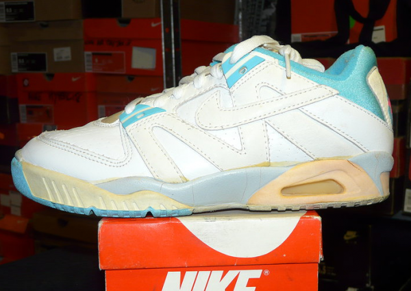 Nike Air Tech Challenge W White Blue 1990