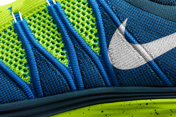 O acheter les Nike Flyknit Lunar 2 Volt Blue Orange Purple