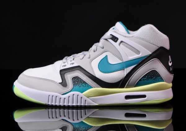 nike-air-tech-challenge-ii-turbo-green