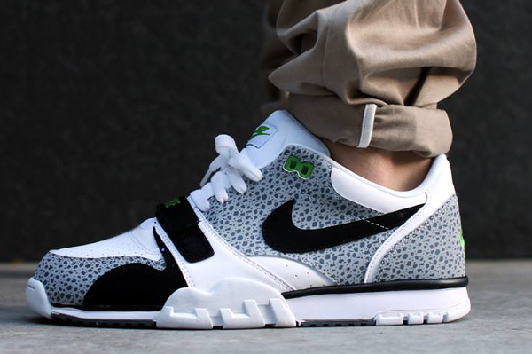 nike air trainer 1 low safari