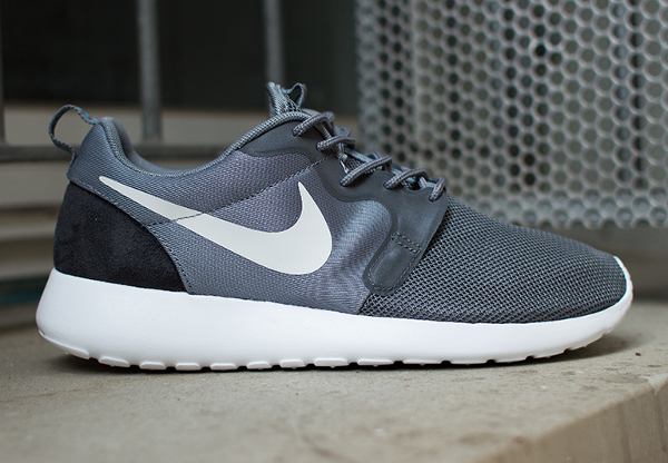 nike roshe run gris