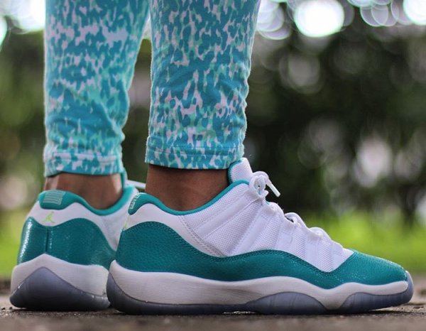 jordan 11 aqua