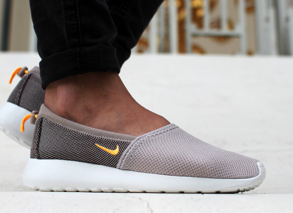 nike roshe run slip on