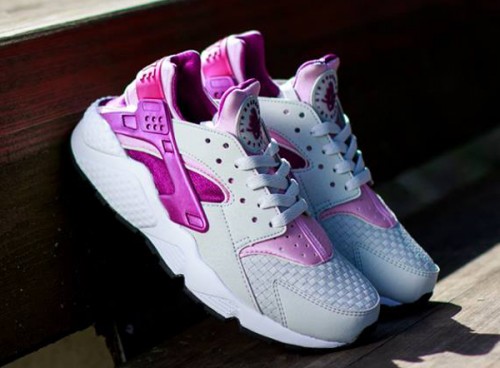 nike huarache enfant rose