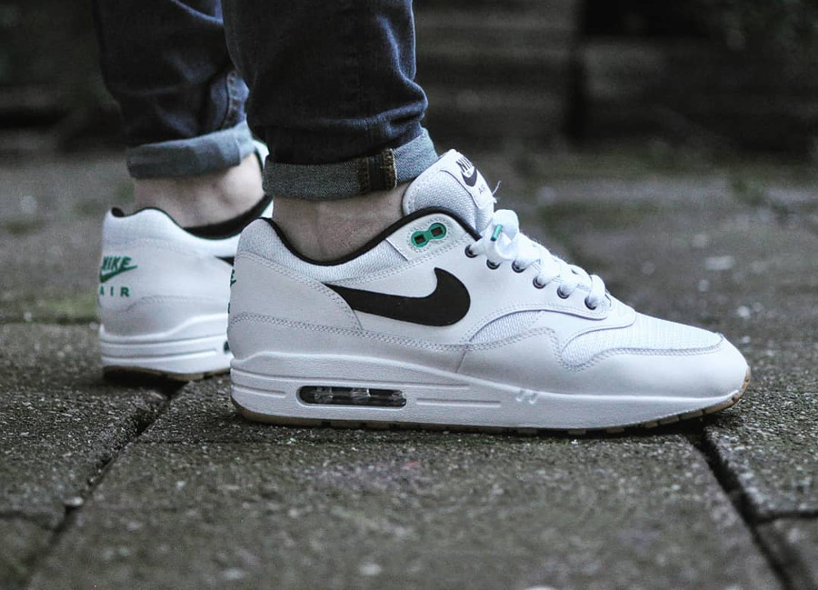 nike-air-max-1-id-reversed-@sneakers_timzwart