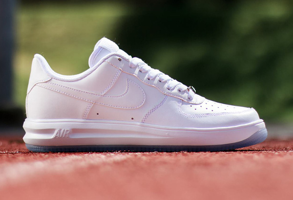 nike air force one lunar white