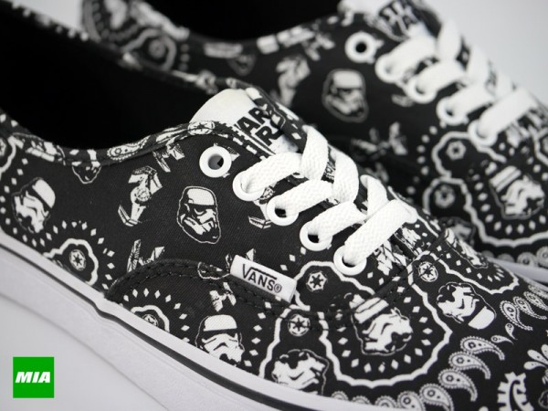 Vans Authentic x Star Wars Stormtrooper Bandana (2)