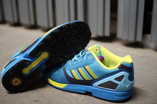 Adidas ZX Flux Weave OG 'Aqua' aux pieds (1)