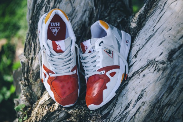 HAL x Le Coq Sportif LCS R1000 Swans-1