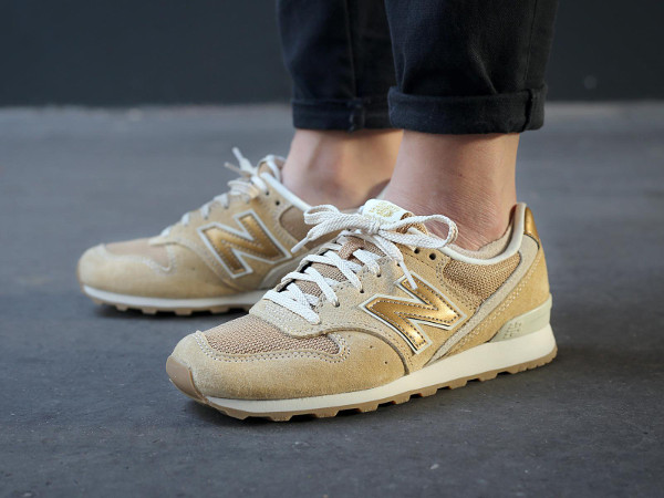 new balance wr996 beige/gold