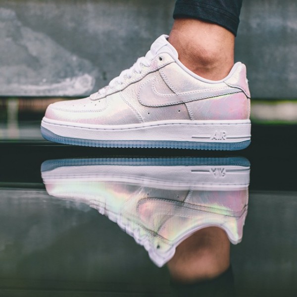 Nike AIR FORCE 1 IRIDESCENT PEARL  (14)