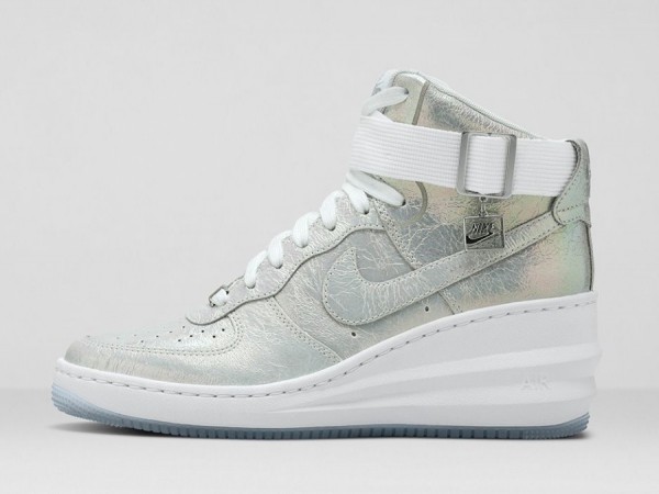 Nike AIR FORCE 1 IRIDESCENT PEARL  (2)