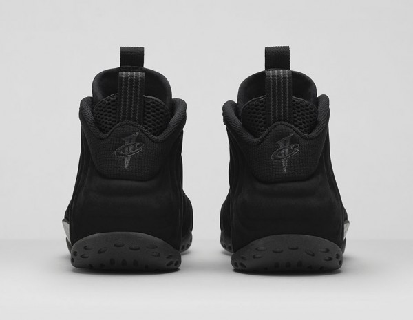 Nike Air Foamposite 'Triple Black' (7)