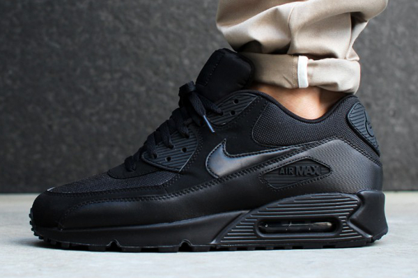 air max 2 black black