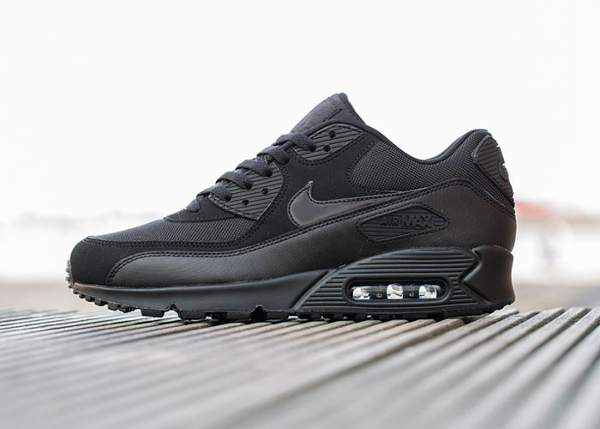 Nike Air Max 90 Essential Triple Black : où l'acheter ?