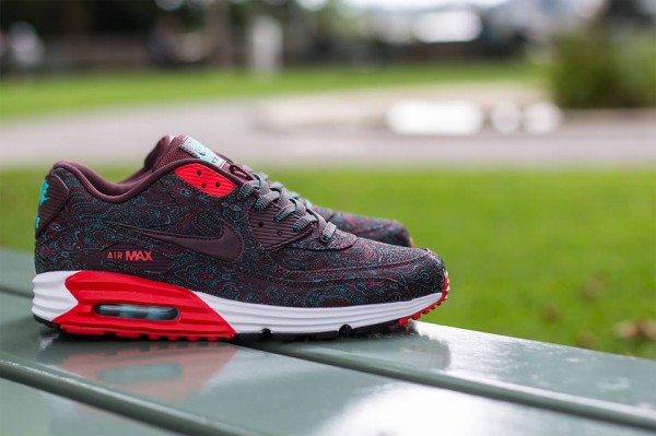 Nike Air Max Lunar90 Suit & Tie paisley (6-3)